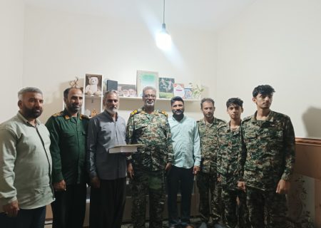 تجلیل از آزاده بسیجی علی زارعی با حضور جانشین فرماندهی سپاه ناحیه بشاگرد در روستای بیسکاو