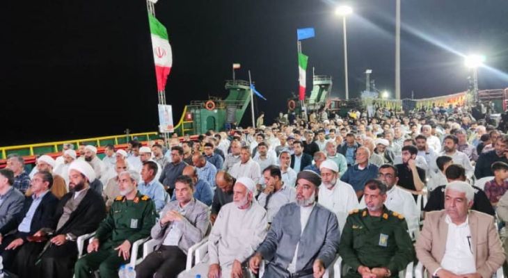 برگزاری یادواره شهدا بر روی آب‌های خلیج‌فارس