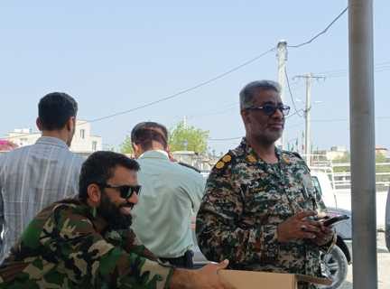 ایستگاه صلواتی هفته دفاع مقدس در میدان ولایت سردشت برپا شد