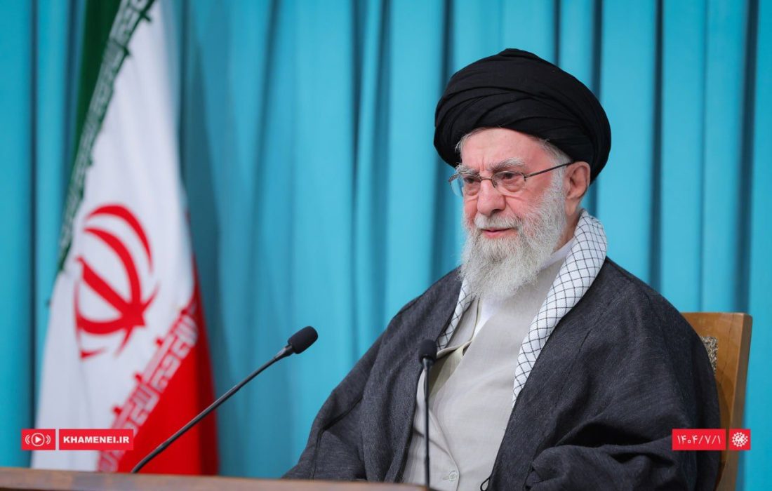 رهبر انقلاب: مذاکره با دولت آمریکا در وضعیت کنونی هیچ سودی ندارد