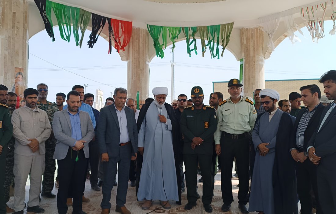 آغاز مراسم هفته دفاع مقدس در بشاگرد با غبارروبی گلزار شهدا