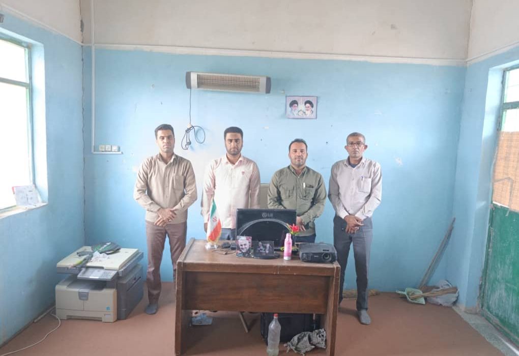 بازدید سرپرست آموزش و پرورش بشاگرد از مدارس روستاهای دورافتاده و صعبالعبور بخش گوهران