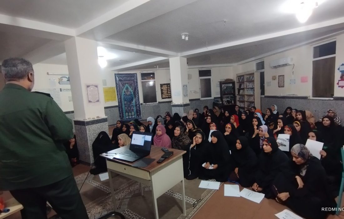 برگزاری کلاس آموزش پدافند عامل و غیرعامل در مدرسه دخترانه امکلثوم (س) سردشت