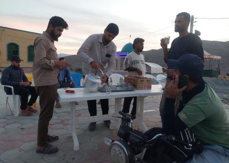 برپایی ایستگاه صلواتی ایام فاطمیه در بشاگرد با همکاری خادمین شهدا، بسیج رسانه و حوزه امام خمینی(ره)