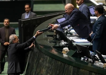 رویکرد انقباضی دولت برای مهار کسری و تورم