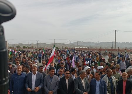 راهپیمایی ۲۲ بهمن از گلزار شهدا تا مسجد جامع بشاگرد برگزار شد