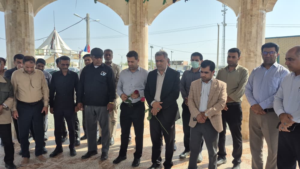 غبارروبی گلزار شهدا در بشاگرد